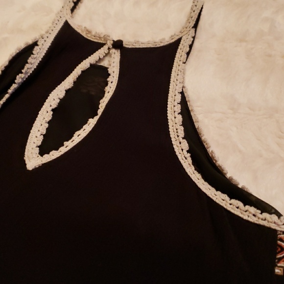 House of Harlow 1960 - Picture 5 of 7